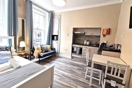 Cosy Central Studio Off Oconnell Fast Wifi Dublin 0*,  Ireland